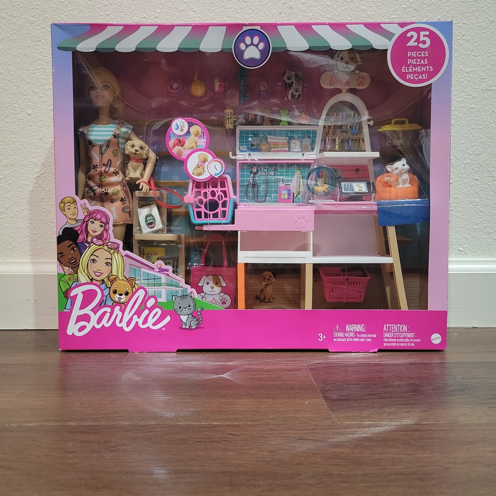 Barbie Doll and Pet Boutique Playset with 4 Pets, Color-Change Grooming New!